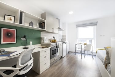 1 bed flat, Pittodrie Street, City Centre, Aberdeen, AB245QU - Image 1